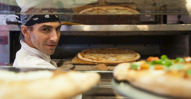 Extremely Popular Pizzeria Near Madison Square Garden And Penn Station